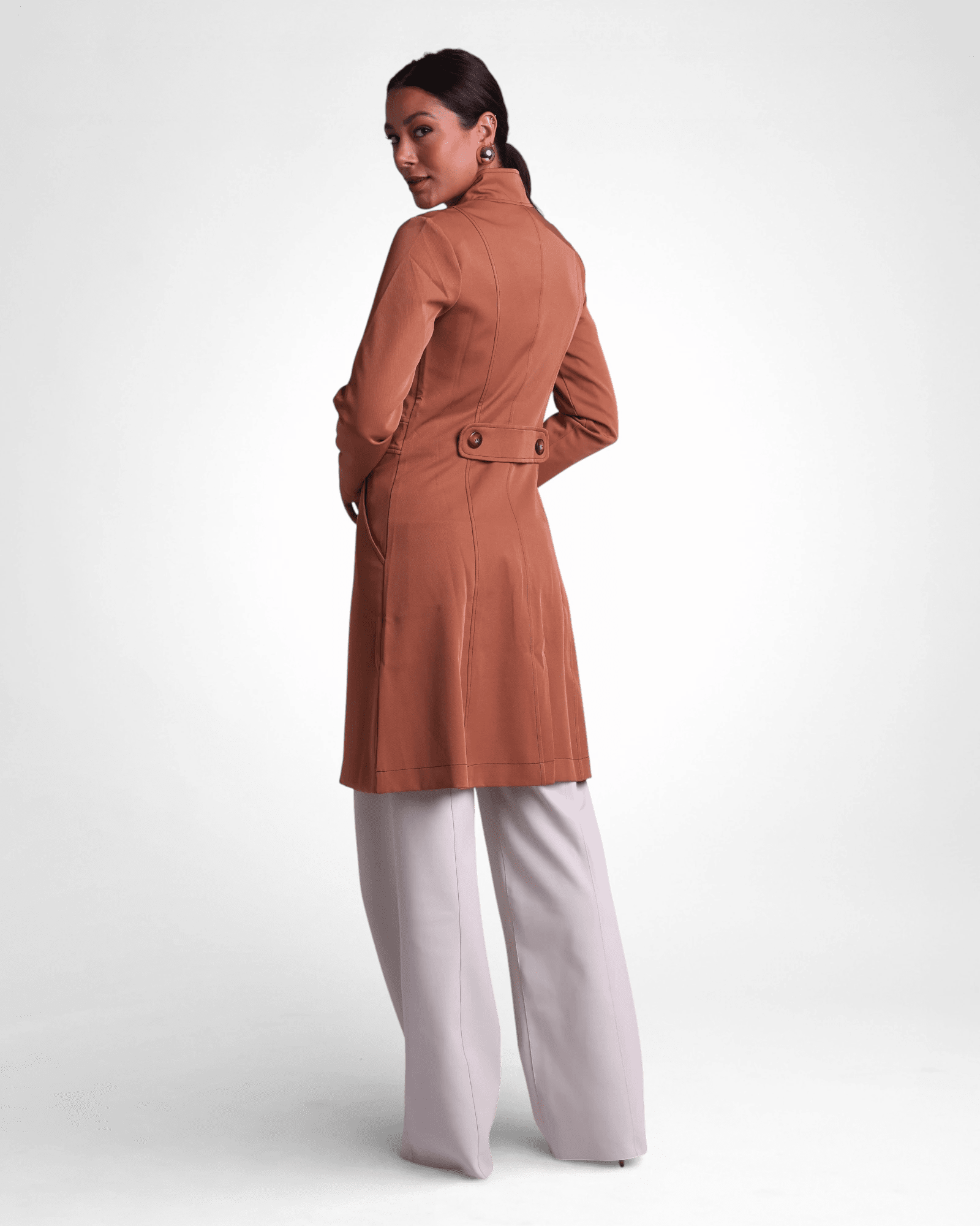 Jaleco Paola I Caramelo + Café - HOLI