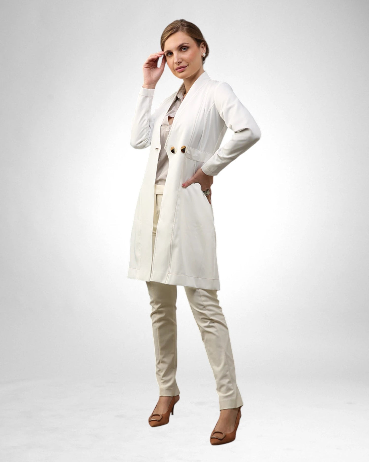 Jaleco Bruna I Off - White + Caramelo - HOLI